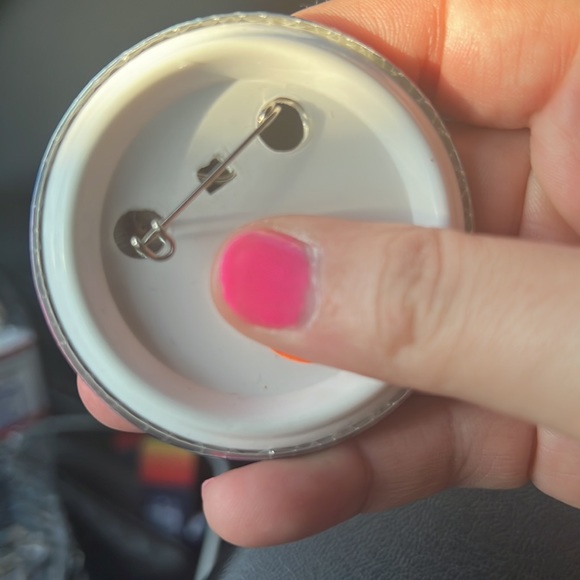 Selena Quintanilla button - Picture 2 of 2